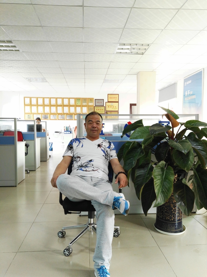 工程部經(jīng)理-張潮波